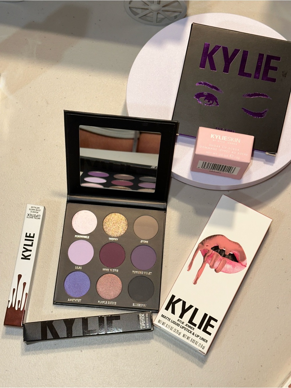 Kylie Jenner makeup bundle